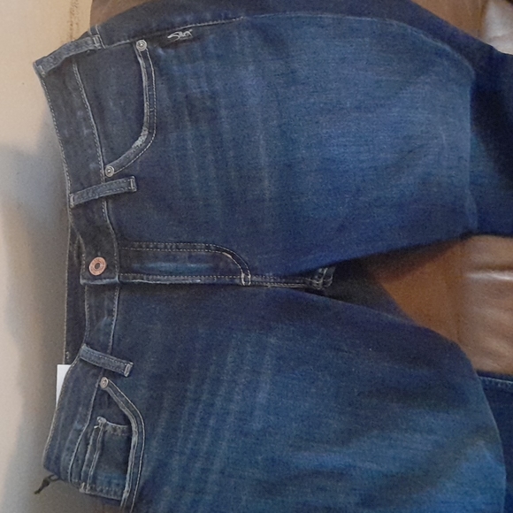 New woman's silver capris - Picture 2 of 8